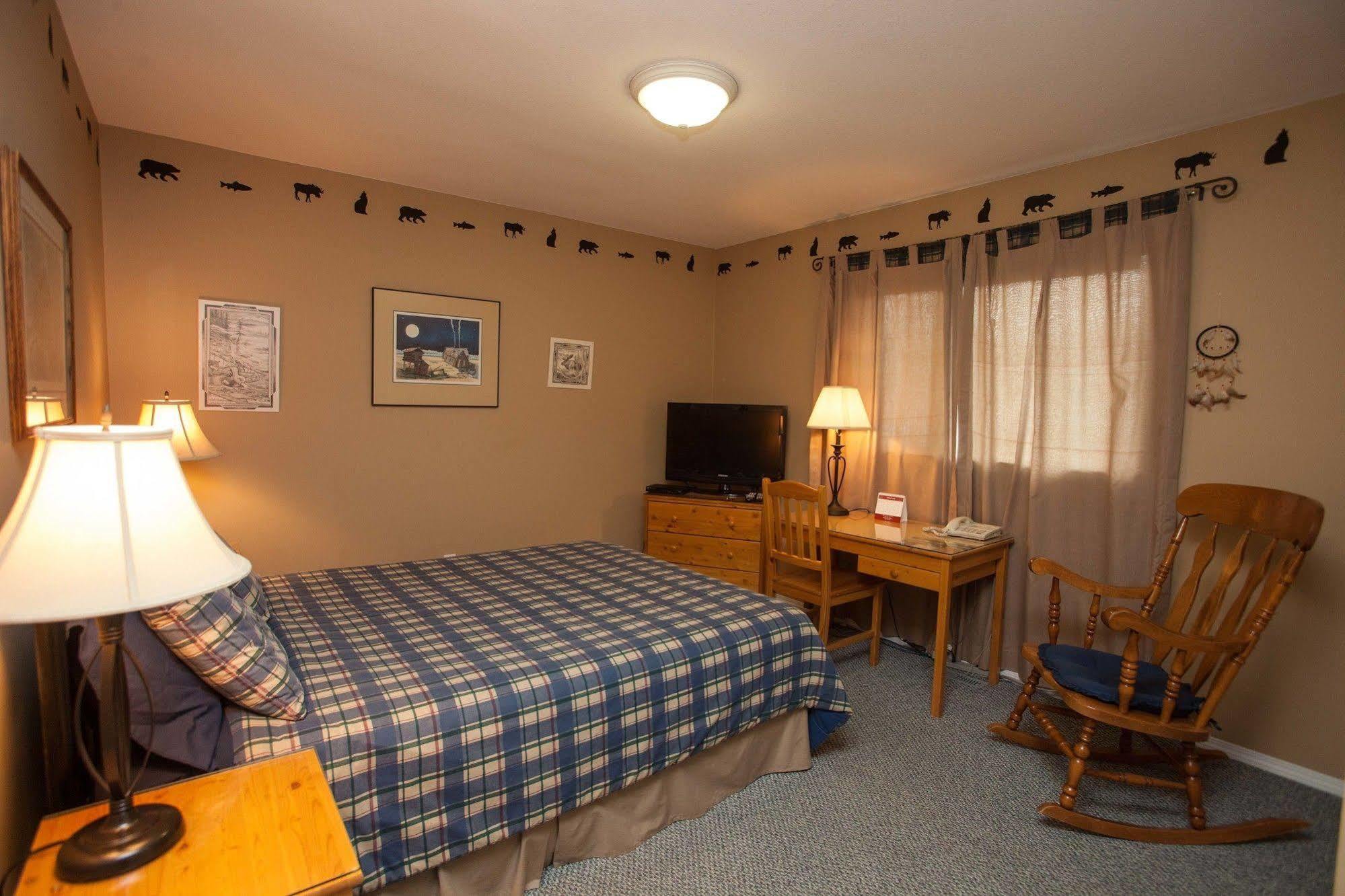 Midnight Sun Inn Whitehorse Zewnętrze zdjęcie