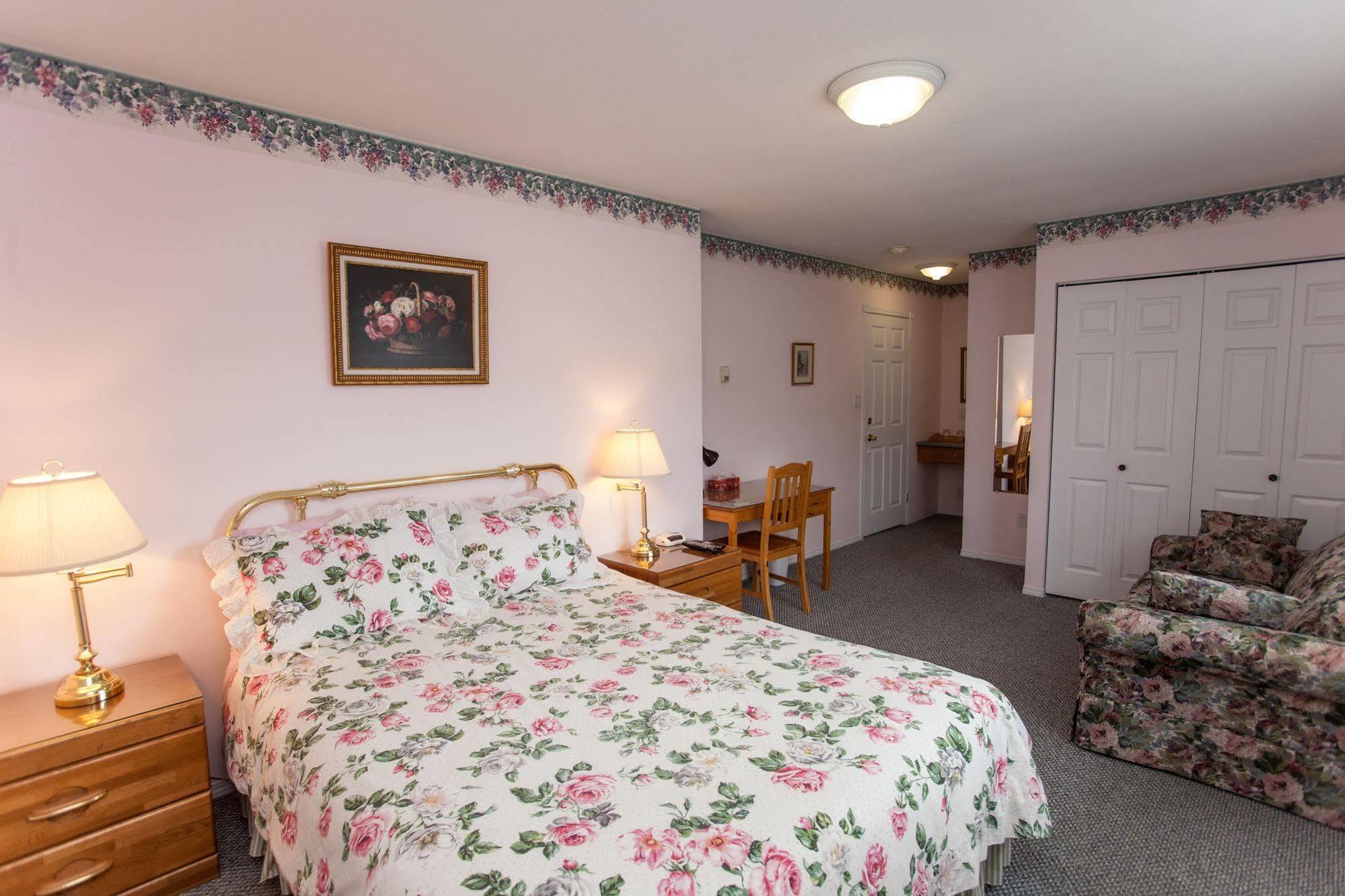 Midnight Sun Inn Whitehorse Zewnętrze zdjęcie